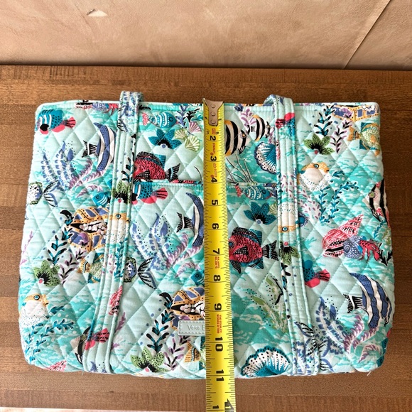 Vera Bradley Small Vera Tote in Antilles Treasure - Picture 5 of 13